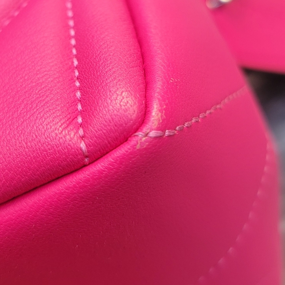 Coach Quilted Tabby 20 Dragonfruit - Picture 10 of 16